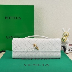 Bottega Veneta Clutch Bags